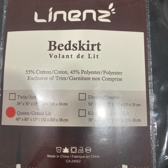 New bedskirt - Picture 1 of 2